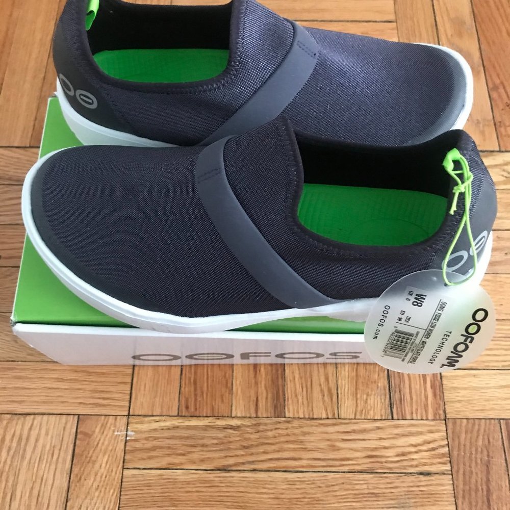 OOFOS Womens Fibre Low Shoes in Purple NWT